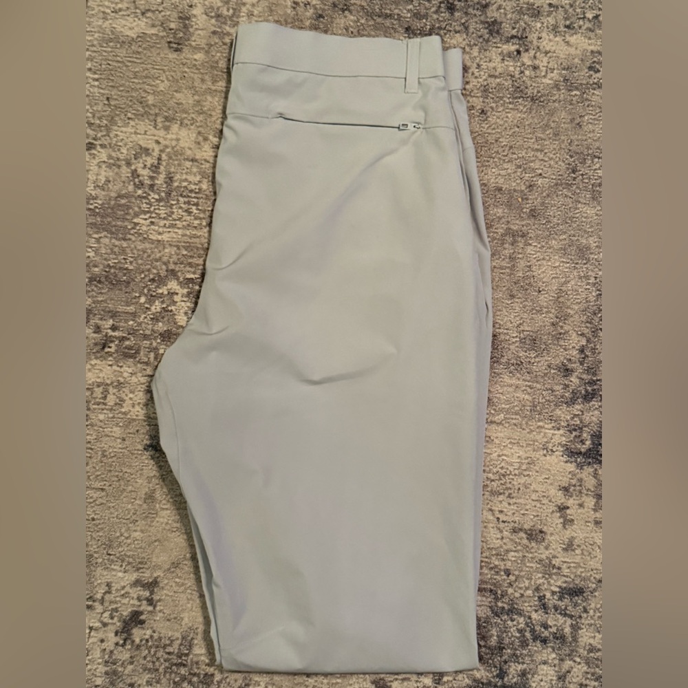 Fabletics Men's Light Gray Dress Pants